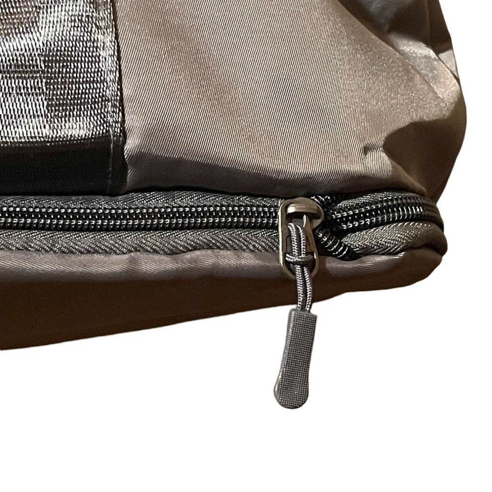 Extendable CO2 Gym Tote - Picture 5 of 6